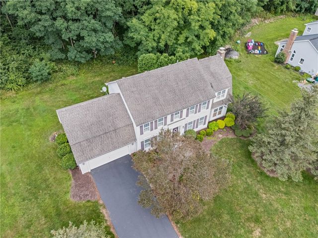 124 Broadmoor Trail, Perinton, NY 14450