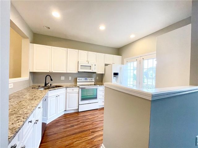 2225 Hoskin NW Court 7, Kennesaw, GA 30144