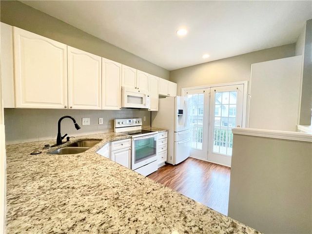 2225 Hoskin NW Court 7, Kennesaw, GA 30144