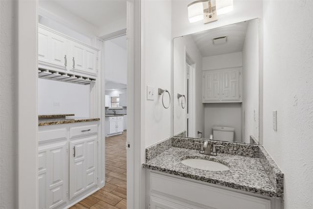 3636 Country Club Drive W, Irving, TX 75038