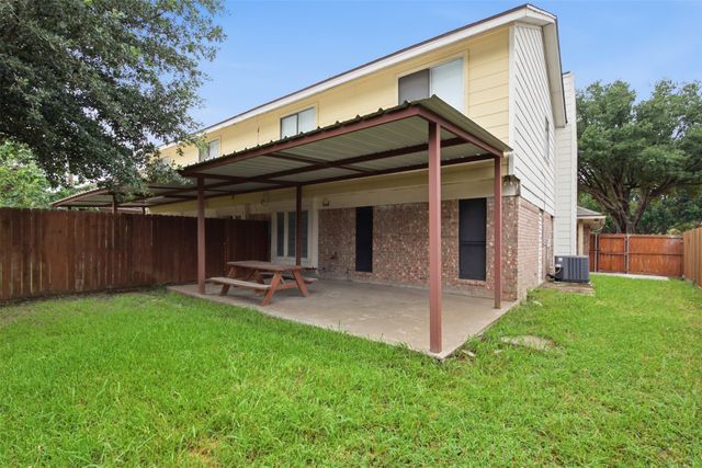 3636 Country Club Drive W, Irving, TX 75038