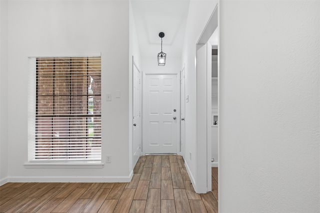 3636 Country Club Drive W, Irving, TX 75038