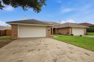 3636 Country Club Drive W, Irving, TX 75038