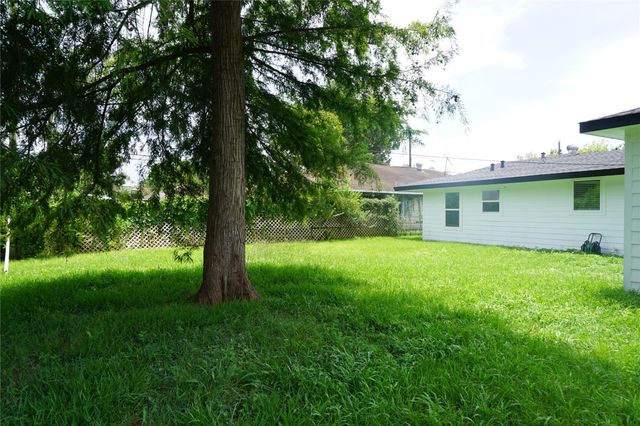 1610 Antoine Drive, Houston, TX 77055