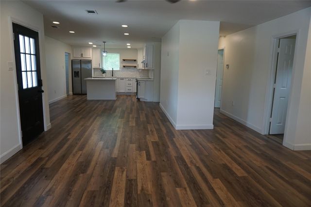 1610 Antoine Drive, Houston, TX 77055