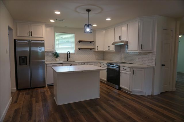 1610 Antoine Drive, Houston, TX 77055