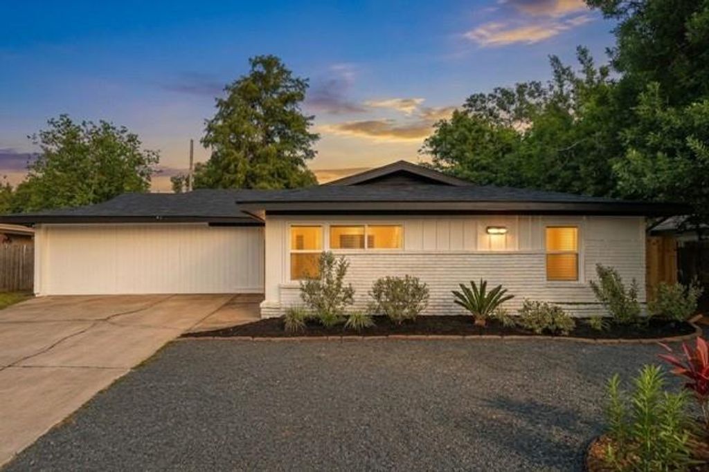 1610 Antoine Drive, Houston, TX 77055