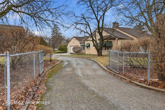 4077 Brockway Road, Saginaw Twp, MI 48638