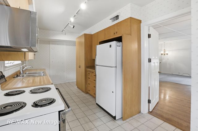 4077 Brockway Road, Saginaw Twp, MI 48638