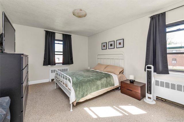 21974 75th Avenue 224B2, Oakland Gardens, NY 11364