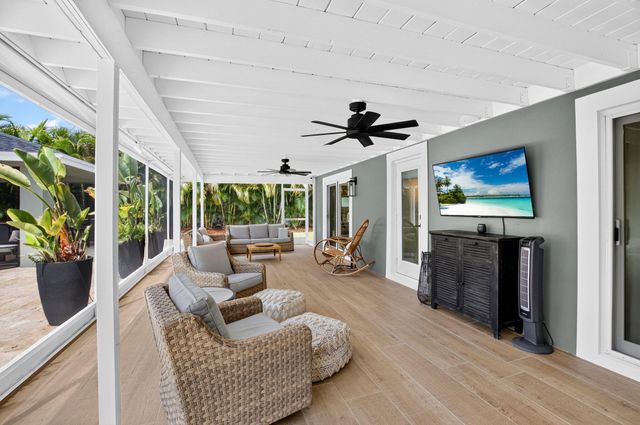 916 SW 36TH Court, Boynton Beach, FL 33435