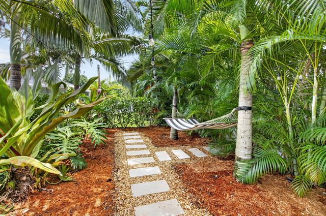 916 SW 36TH Court, Boynton Beach, FL 33435