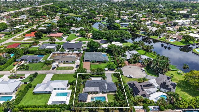 916 SW 36TH Court, Boynton Beach, FL 33435