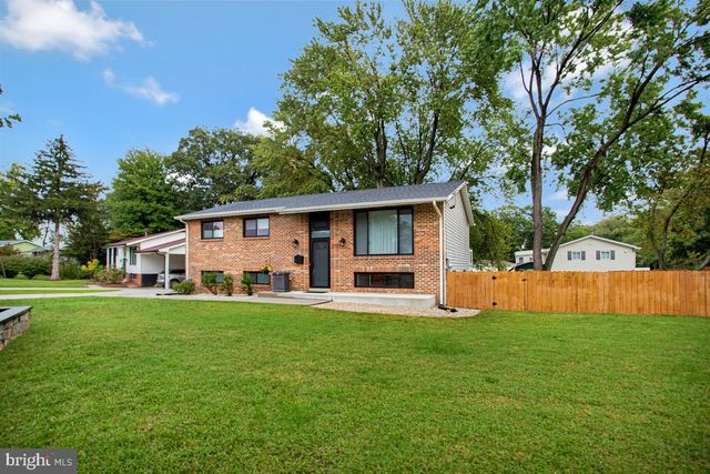 2701 KELNER DR, Landover, MD 20785