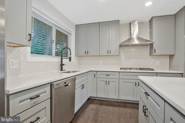 2701 KELNER DR, Landover, MD 20785