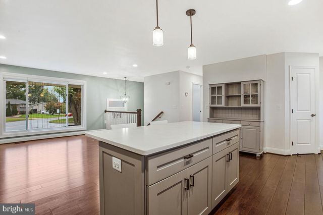 2701 KELNER DR, Landover, MD 20785