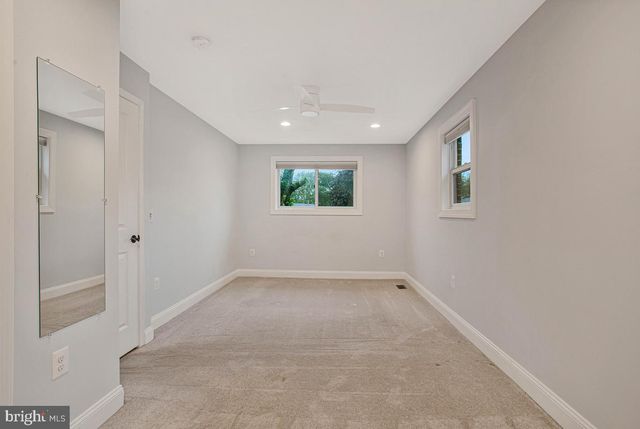 2701 KELNER DR, Landover, MD 20785
