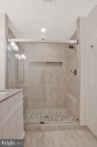 2701 KELNER DR, Landover, MD 20785