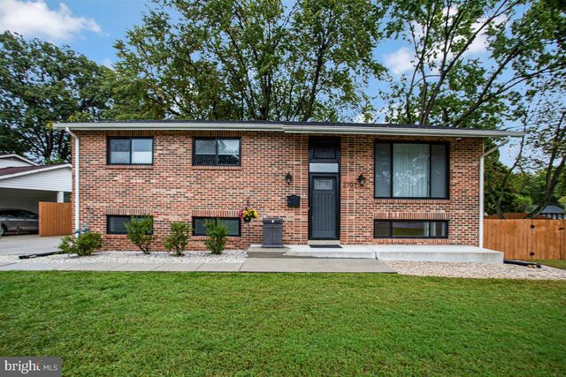 2701 KELNER DR, Landover, MD 20785