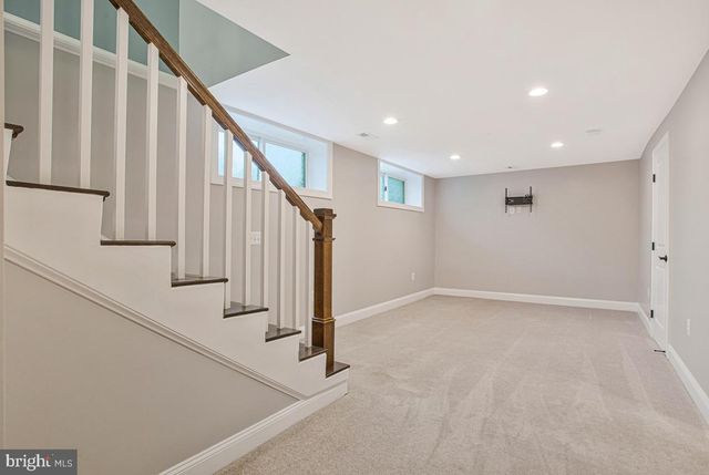 2701 KELNER DR, Landover, MD 20785