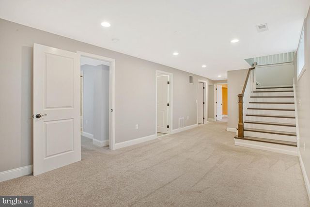 2701 KELNER DR, Landover, MD 20785