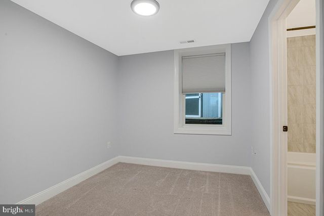 2701 KELNER DR, Landover, MD 20785