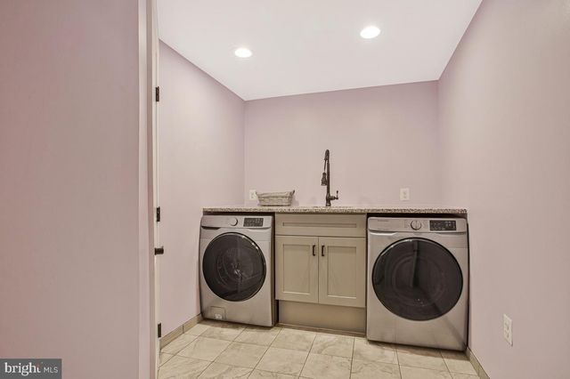 2701 KELNER DR, Landover, MD 20785