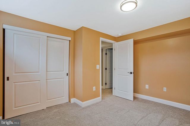 2701 KELNER DR, Landover, MD 20785
