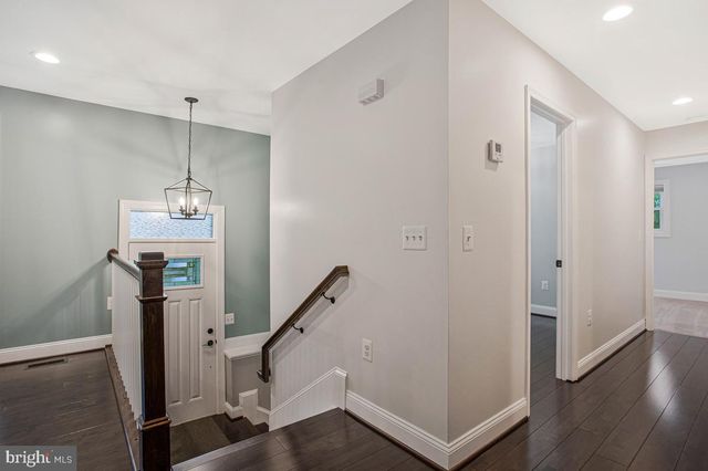2701 KELNER DR, Landover, MD 20785