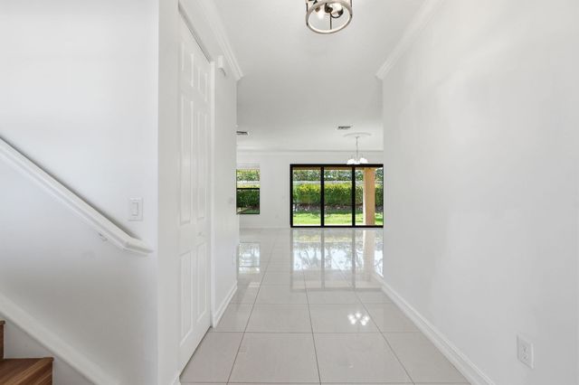 14703 Alabaster Avenue, Delray Beach, FL 33446