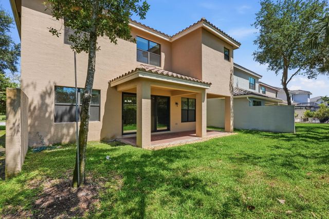 14703 Alabaster Avenue, Delray Beach, FL 33446