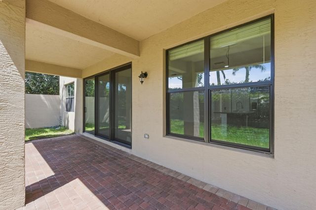 14703 Alabaster Avenue, Delray Beach, FL 33446