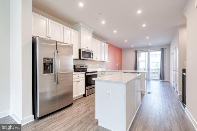 228 S NEWKIRK ST, Baltimore, MD 21224