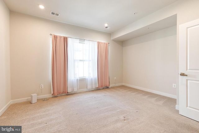 228 S NEWKIRK ST, Baltimore, MD 21224