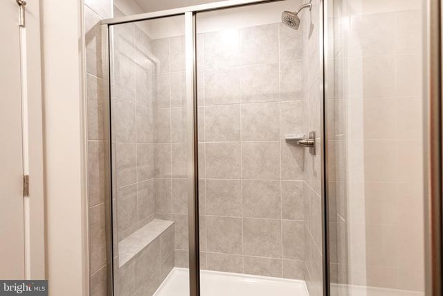 228 S NEWKIRK ST, Baltimore, MD 21224