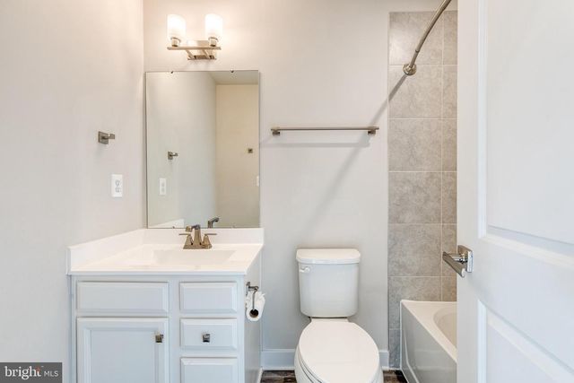 228 S NEWKIRK ST, Baltimore, MD 21224