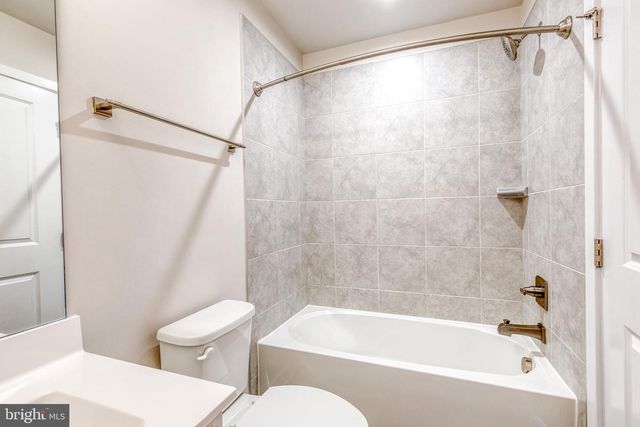 228 S NEWKIRK ST, Baltimore, MD 21224