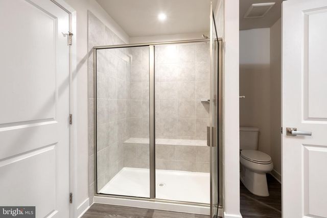 228 S NEWKIRK ST, Baltimore, MD 21224