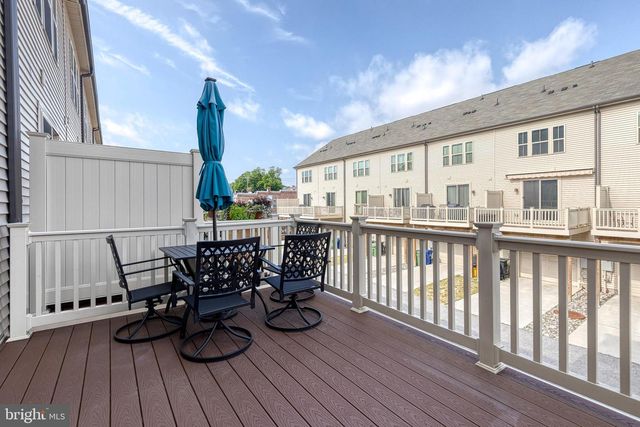 228 S NEWKIRK ST, Baltimore, MD 21224