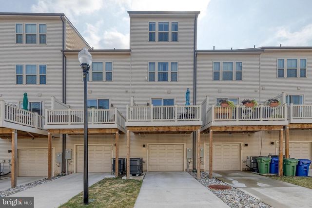 228 S NEWKIRK ST, Baltimore, MD 21224