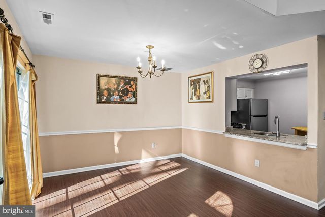 60 KETTLEBROOK DR, Mount Laurel, NJ 08054