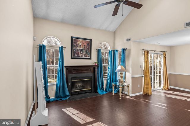 60 KETTLEBROOK DR, Mount Laurel, NJ 08054