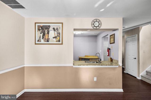 60 KETTLEBROOK DR, Mount Laurel, NJ 08054