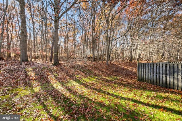 60 KETTLEBROOK DR, Mount Laurel, NJ 08054