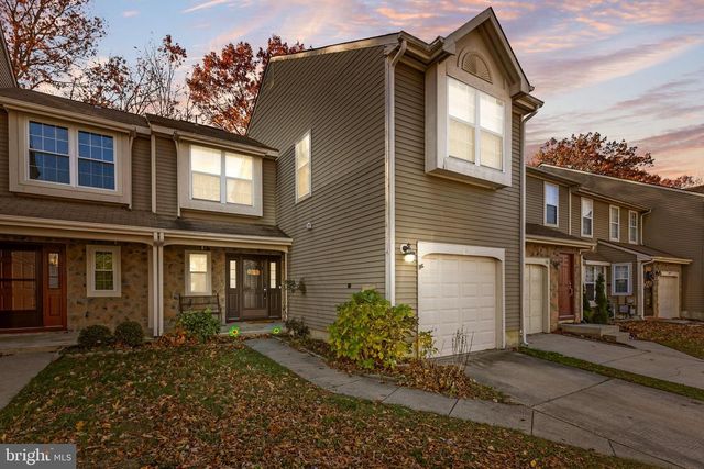 60 KETTLEBROOK DR, Mount Laurel, NJ 08054