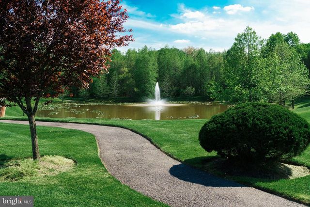 60 KETTLEBROOK DR, Mount Laurel, NJ 08054