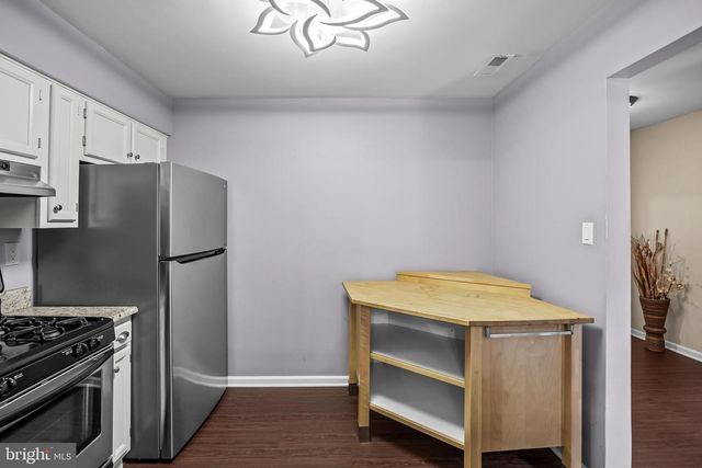 60 KETTLEBROOK DR, Mount Laurel, NJ 08054