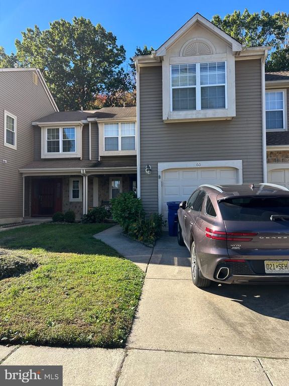 60 KETTLEBROOK DR, Mount Laurel, NJ 08054