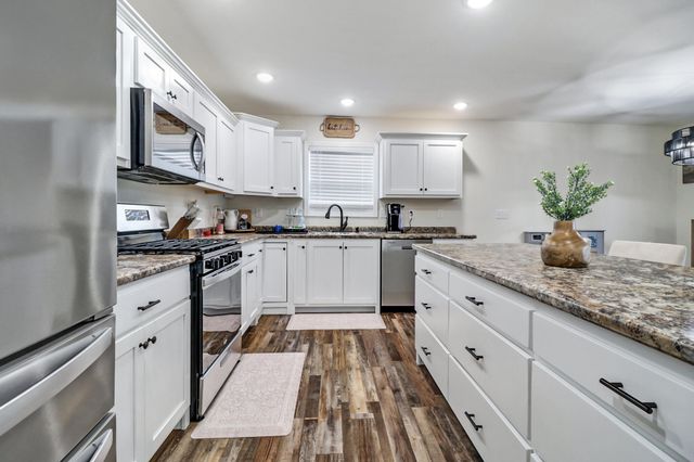 301 Dayton Avenue, Crossville, TN 38555