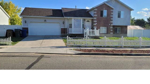 1004 N SIR MICHAEL DR, Salt Lake City, UT 84116